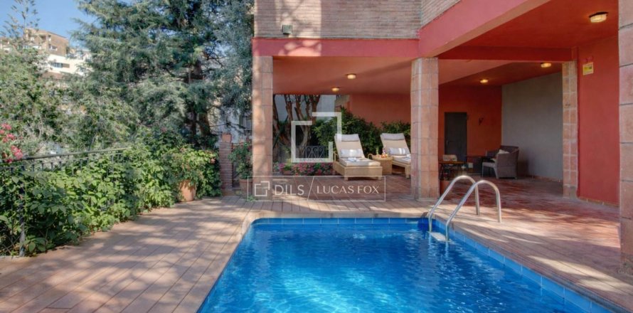 4 bedrooms villa for rent in Esplugues de Llobregat, Barcelona, Catalonia, Spain № 6468