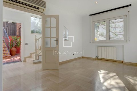 4 bedrooms villa for rent in Esplugues de Llobregat, Barcelona, Catalonia, Spain № 6468 - photo 9