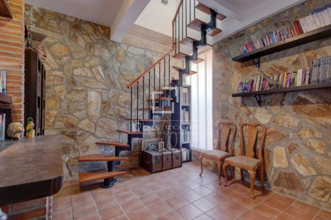 4 bedrooms villa for rent in Esplugues de Llobregat, Barcelona, Catalonia, Spain № 6468 - photo 27