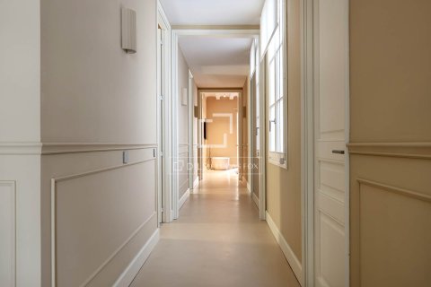 3 chambres apartment à louer à Barcelona, Catalonia, Spain № 6469 - photo 24