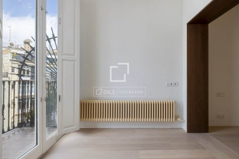 Купить квартиру в Барселона, Испания с 3 спальни, 140м², № 7130 - фото 11