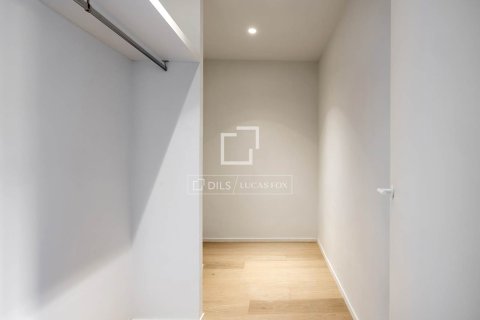 Купить квартиру в Барселона, Испания с 3 спальни, 140м², № 7130 - фото 16