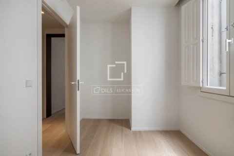 Купить квартиру в Барселона, Испания с 3 спальни, 140м², № 7130 - фото 15