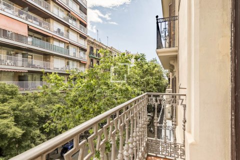 3 bedrooms apartment for sale in Barcelona, Catalonia, Spain № 7127 - photo 25