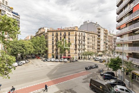 3 bedrooms apartment for sale in Barcelona, Catalonia, Spain № 7127 - photo 26