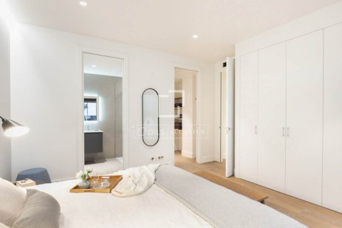 3 bedrooms apartment for sale in Barcelona, Catalonia, Spain № 7128 - photo 11