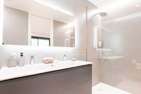 3 bedrooms apartment for sale in Barcelona, Catalonia, Spain № 7128 - photo 12