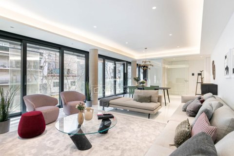 3 bedrooms apartment for sale in Barcelona, Catalonia, Spain № 7128 - photo 30