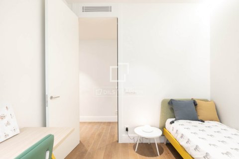 3 bedrooms apartment for sale in Barcelona, Catalonia, Spain № 7128 - photo 4