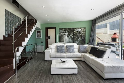 5 bedrooms villa for sale in Castelldefels, Barcelona, Catalonia, Spain № 7126 - photo 3