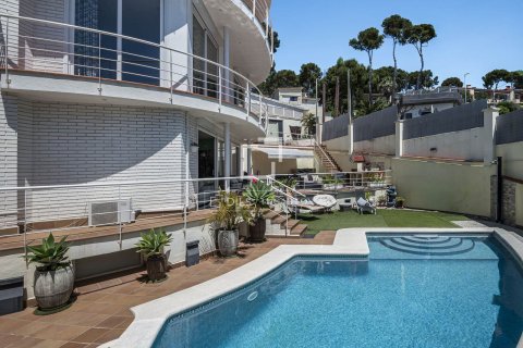 5 bedrooms villa for sale in Castelldefels, Barcelona, Catalonia, Spain № 7126 - photo 12