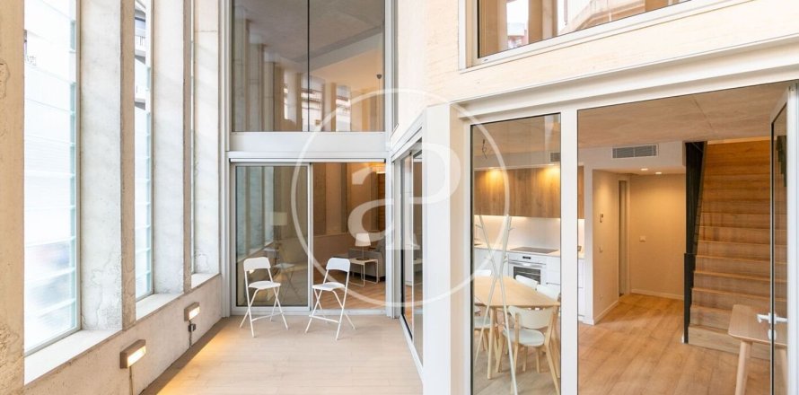 Кафе / ресторан с 2 спальнями в Л'Оспиталет-де-Льобрегате, Барселона, Каталония, Испания № 2417