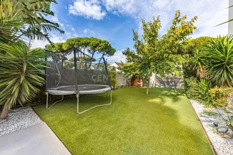 Сasa de 5 dormitorios en venta en Castelldefels, Barcelona, Cataluña, Spain № 6911 - foto 12