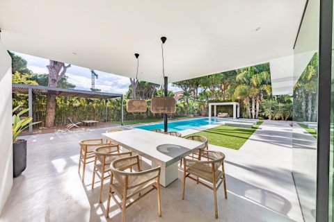 Сasa de 5 dormitorios en venta en Castelldefels, Barcelona, Cataluña, Spain № 6911 - foto 6