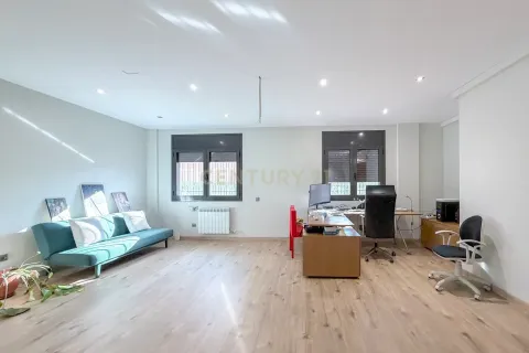 Сasa de 5 dormitorios en venta en L'Ametlla del Vallès, Barcelona, Cataluña, Spain № 6909 - foto 26