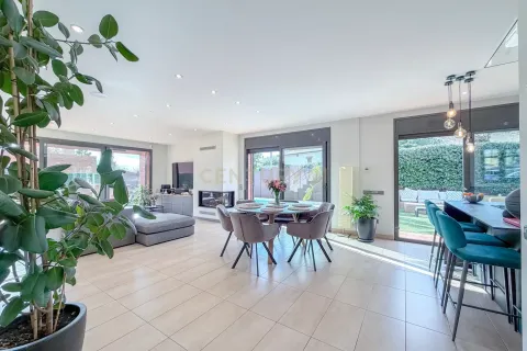 Сasa de 5 dormitorios en venta en L'Ametlla del Vallès, Barcelona, Cataluña, Spain № 6909 - foto 12