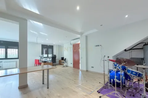 Сasa de 5 dormitorios en venta en L'Ametlla del Vallès, Barcelona, Cataluña, Spain № 6909 - foto 24