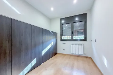Сasa de 5 dormitorios en venta en L'Ametlla del Vallès, Barcelona, Cataluña, Spain № 6909 - foto 22
