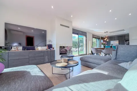 Сasa de 5 dormitorios en venta en L'Ametlla del Vallès, Barcelona, Cataluña, Spain № 6909 - foto 5