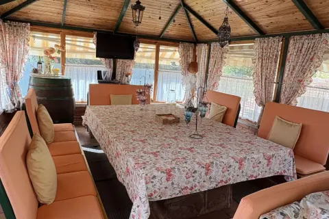Сasa de 6 dormitorios en venta en Torrelles de Llobregat, Barcelona, Cataluña, Spain № 6910 - foto 10