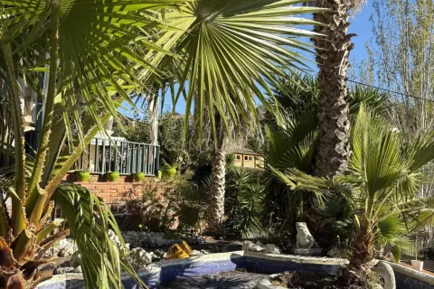 Сasa de 6 dormitorios en venta en Torrelles de Llobregat, Barcelona, Cataluña, Spain № 6910 - foto 15