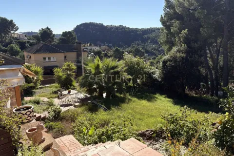 Сasa de 6 dormitorios en venta en Torrelles de Llobregat, Barcelona, Cataluña, Spain № 6910 - foto 14