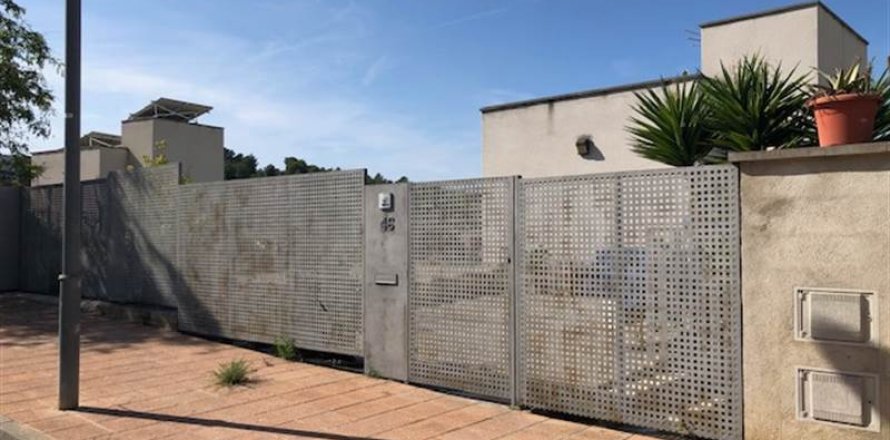 Сasa de 4 dormitorios en venta en Sant Pere de Ribes, Barcelona, Cataluña, Spain № 6912