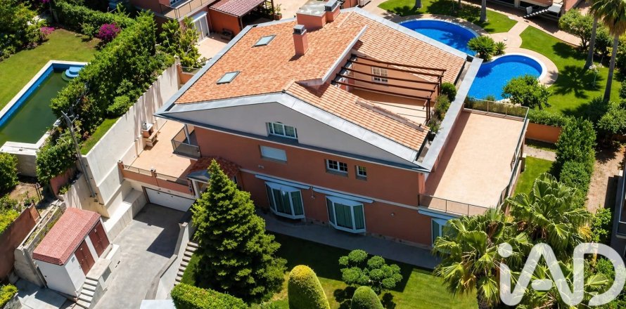 6 bedrooms house for sale in Salou, Tarragona, Catalonia, Spain № 7416