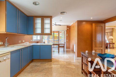 6 bedrooms house for sale in Salou, Tarragona, Catalonia, Spain № 7416 - photo 25