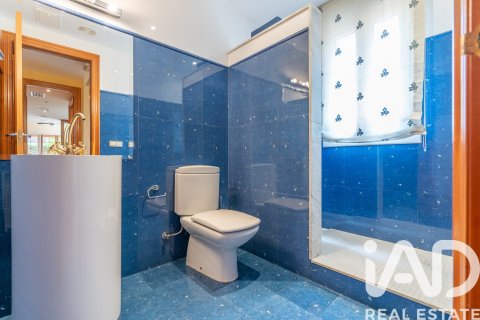 6 bedrooms house for sale in Salou, Tarragona, Catalonia, Spain № 7416 - photo 23