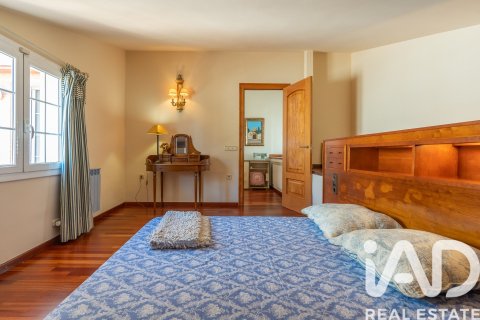 6 bedrooms house for sale in Salou, Tarragona, Catalonia, Spain № 7416 - photo 15