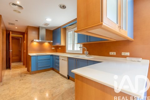 6 bedrooms house for sale in Salou, Tarragona, Catalonia, Spain № 7416 - photo 26