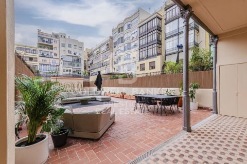 3 bedrooms apartment for sale in Barcelona, Catalonia, Spain № 5412 - photo 6