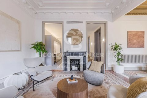 3 bedrooms apartment for sale in Barcelona, Catalonia, Spain № 5412 - photo 14