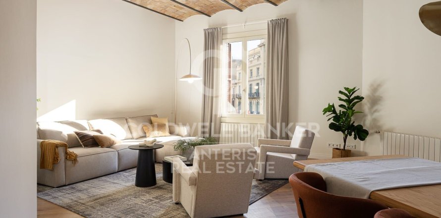 4 bedrooms apartment for sale in Barcelona, Catalonia, Spain № 5411