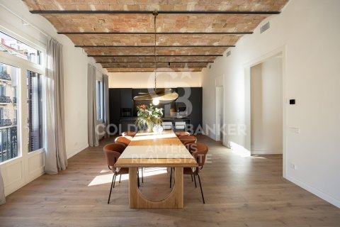 4 bedrooms apartment for sale in Barcelona, Catalonia, Spain № 5411 - photo 4