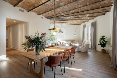 4 bedrooms apartment for sale in Barcelona, Catalonia, Spain № 5411 - photo 2