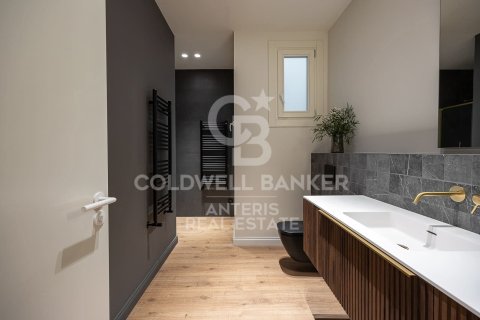 4 bedrooms apartment for sale in Barcelona, Catalonia, Spain № 5411 - photo 9