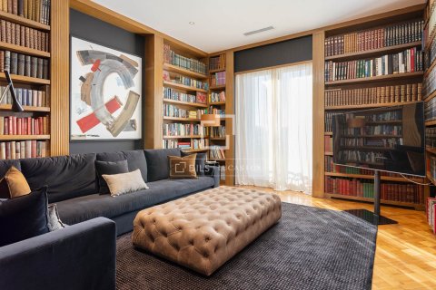 5 chambres apartment à louer à Barcelona, Catalonia, Spain № 3757 - photo 2