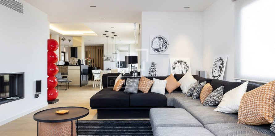 4 chambres penthouse à louer à Barcelona, Catalonia, Spain № 3758
