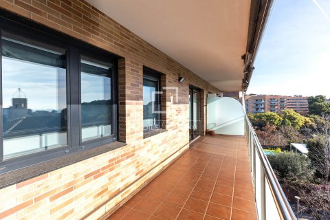 4 chambres apartment à louer à Esplugues de Llobregat, Barcelona, Catalonia, Spain № 3753 - photo 12