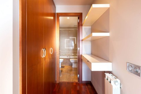 4 chambres apartment à louer à Esplugues de Llobregat, Barcelona, Catalonia, Spain № 3753 - photo 30