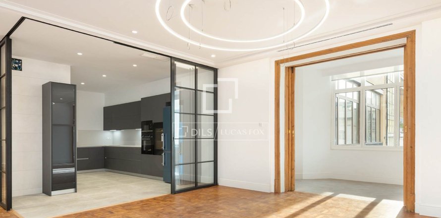 3 chambres apartment à louer à Barcelona, Catalonia, Spain № 3755