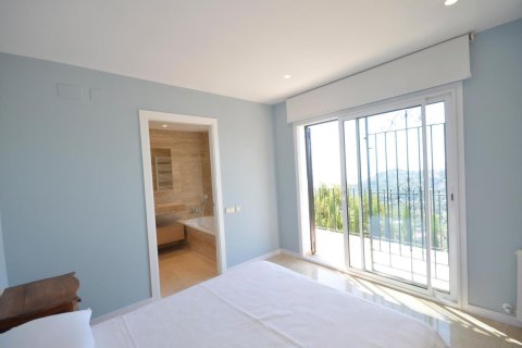 Купить дом в Бегур, Испания с 6 комнат, 428м², № 1315 - фото 17