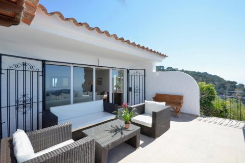 Купить дом в Бегур, Испания с 6 комнат, 428м², № 1315 - фото 12