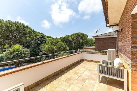 Купить дом в Гава, Испания с 8 комнат, 494м², № 1312 - фото 22