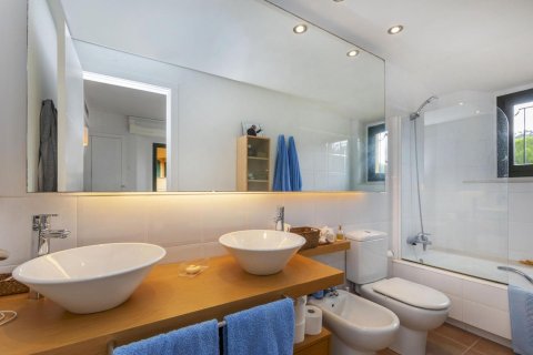 Купить дом в Льяфранк, Испания с 5 комнат, 145м², № 1314 - фото 24