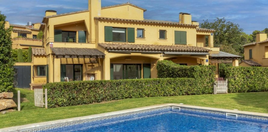 Дом с 4 спальнями в Льяфранке, Герона, Каталония, Испания № 1314