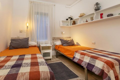 Купить квартиру в Льяфранк, Испания с 5 комнат, 118м², № 1316 - фото 11