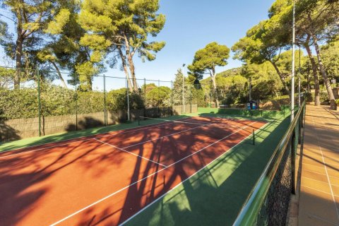 Купить квартиру в Льяфранк, Испания с 5 комнат, 118м², № 1316 - фото 19